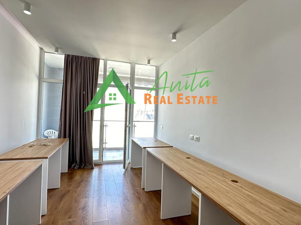 Kika 2 Complex offers Office for Rent