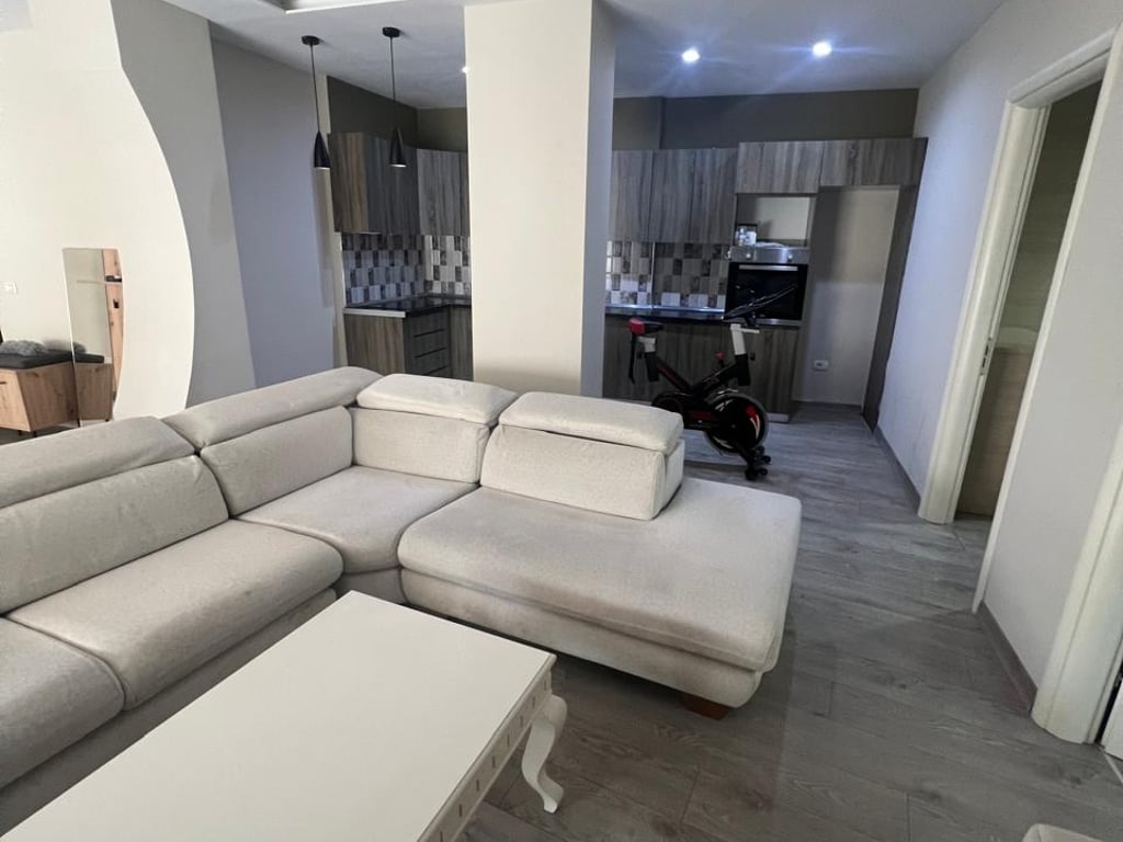 Apartament ne shitje 2+1