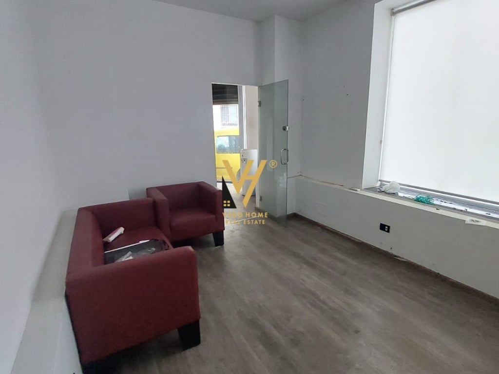 SHOP FOR RENT 100 M2 IN VASIL SHANTO 1,500 EURO