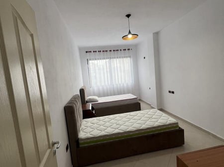 JEPET ME QIRA 2+1+1 ASTIR 50.000 LEKE 