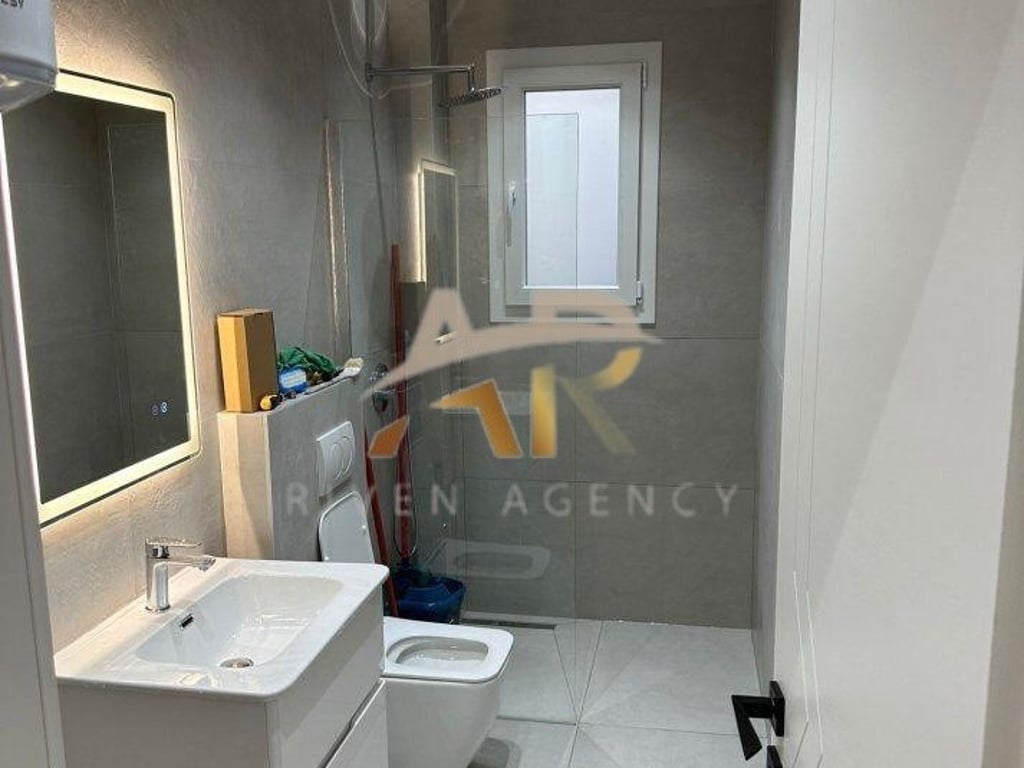 Jepet apartament me qera 2+1 Bllok