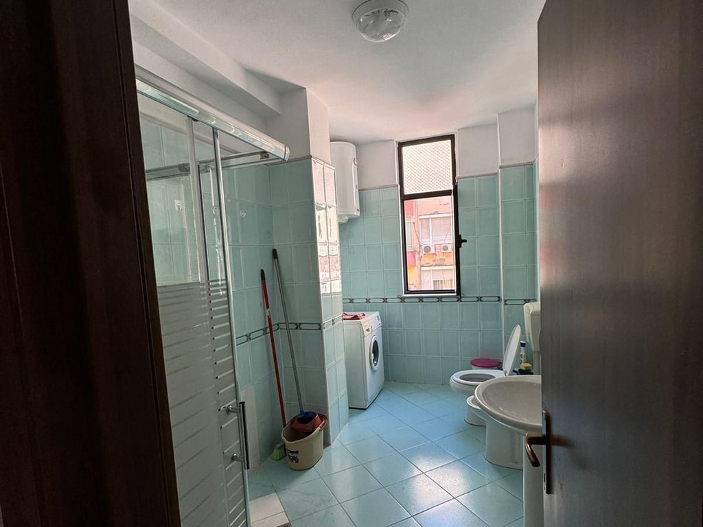 Apartament me qera 1+1 Tek Rruga e Elbasanit (ID B210818) Tirane