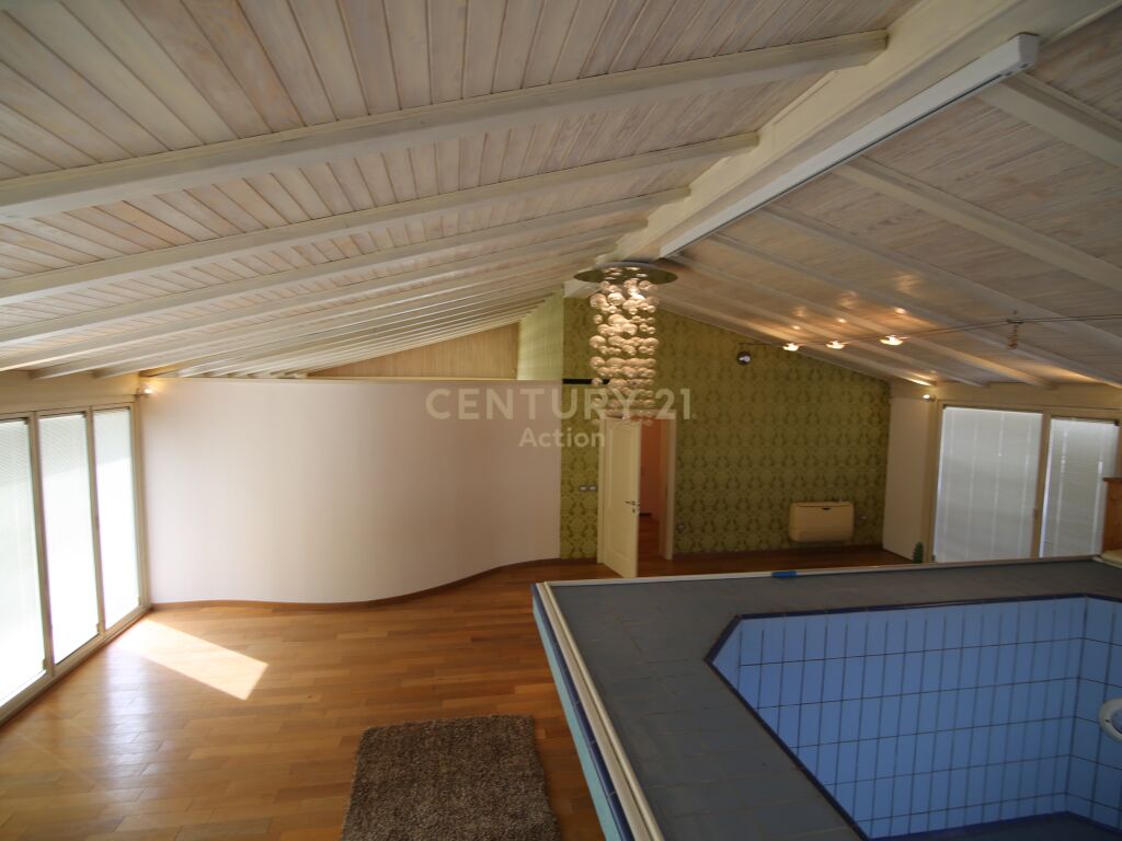 🏡 SHITET VILE UNIKE ME PISHINË TEK RRUGA E DIBRËS 🏡 UNIQUE VILLA WITH SWIMMING POOL FOR SALE – RRUGA E DIBRËS