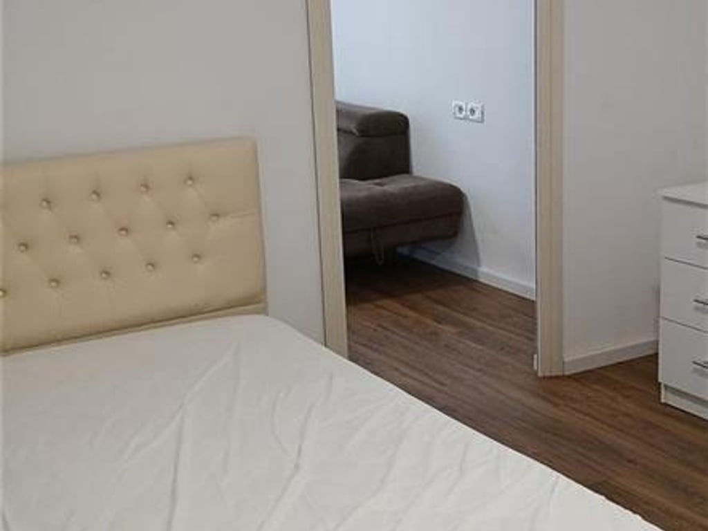 Affittasi Appartamento 1+1, 21 dicembre, oltre il vigile del fuoco, via Frosina Plaku Prezzo: 450 euro