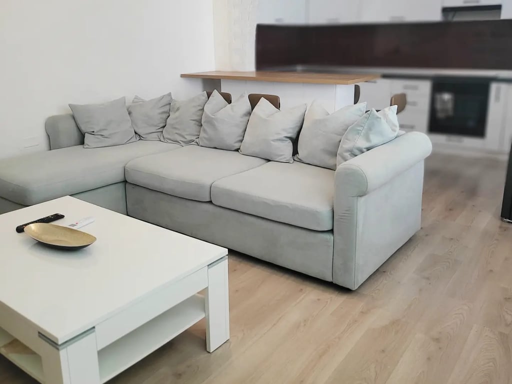 Affittasi appartamento 1+1+1 con balcone