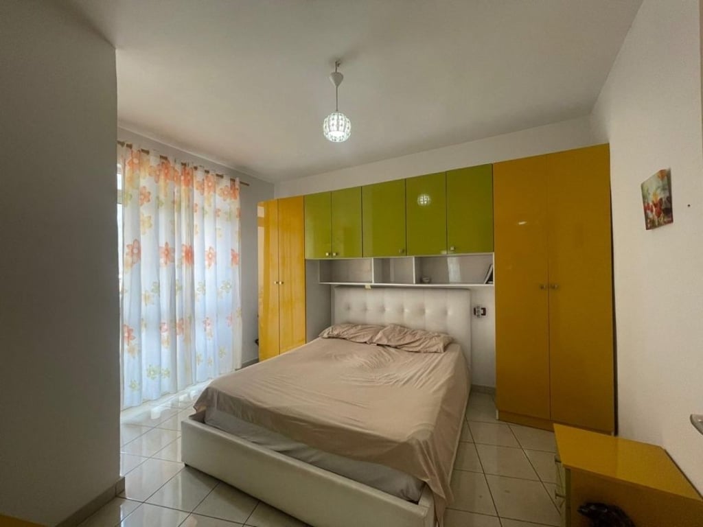 Jepet me qera 1+1 ne Astir