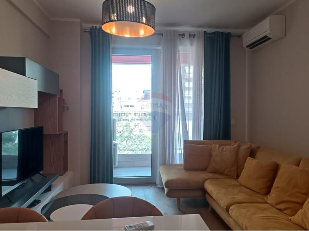 1+1 apartment for rent at Zogu i Zi!