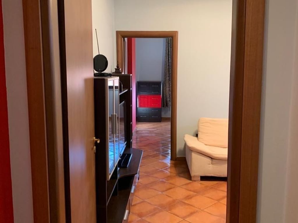 A 1+1 apartment is available for rent at the Panorama Complex, Harry Fultz.