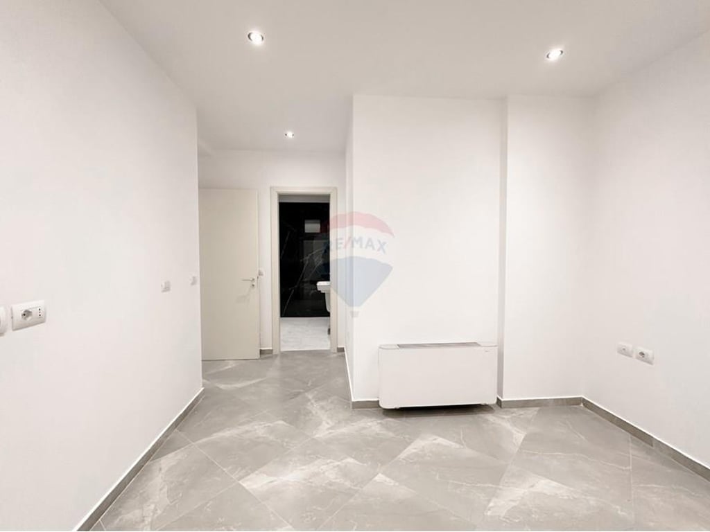 Apartament per shitje, 3+1, Rruga e Kosovareve