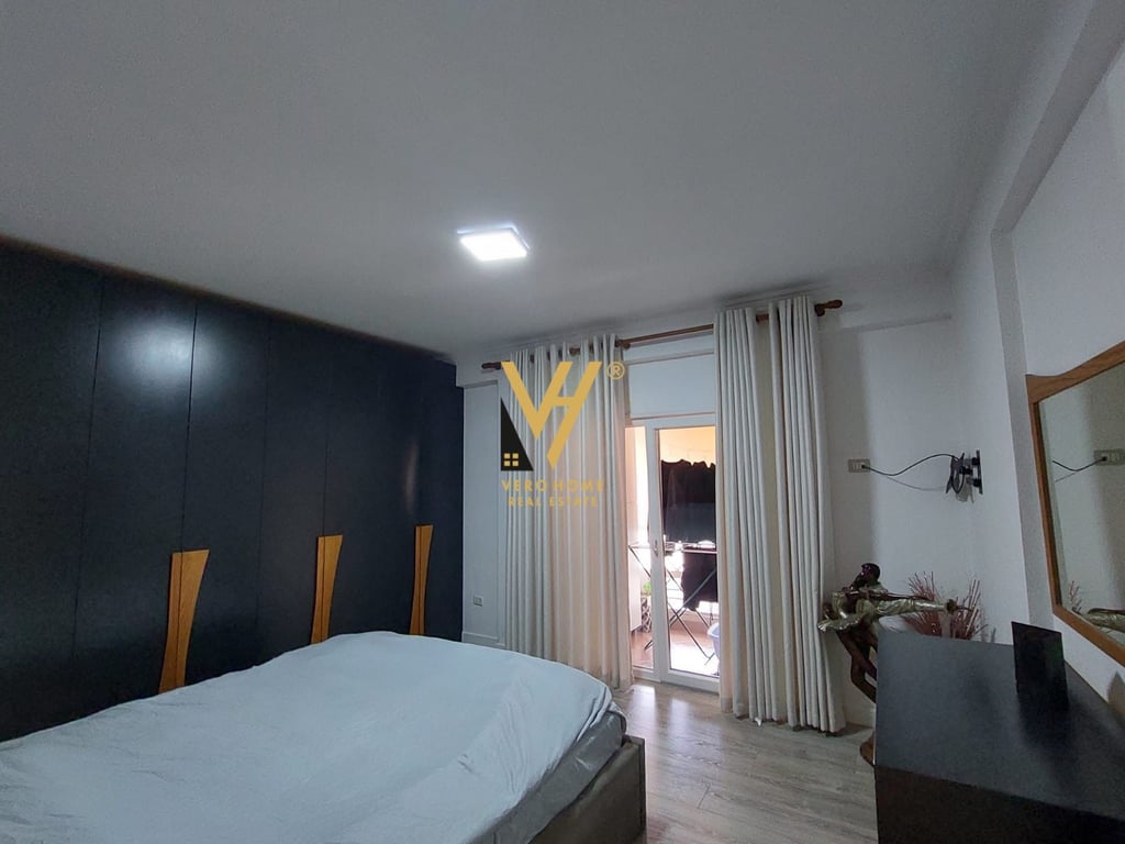 AFFITTASI APPARTAMENTO 3+1+2 A SELVIA, CENTRO 1.000 EURO