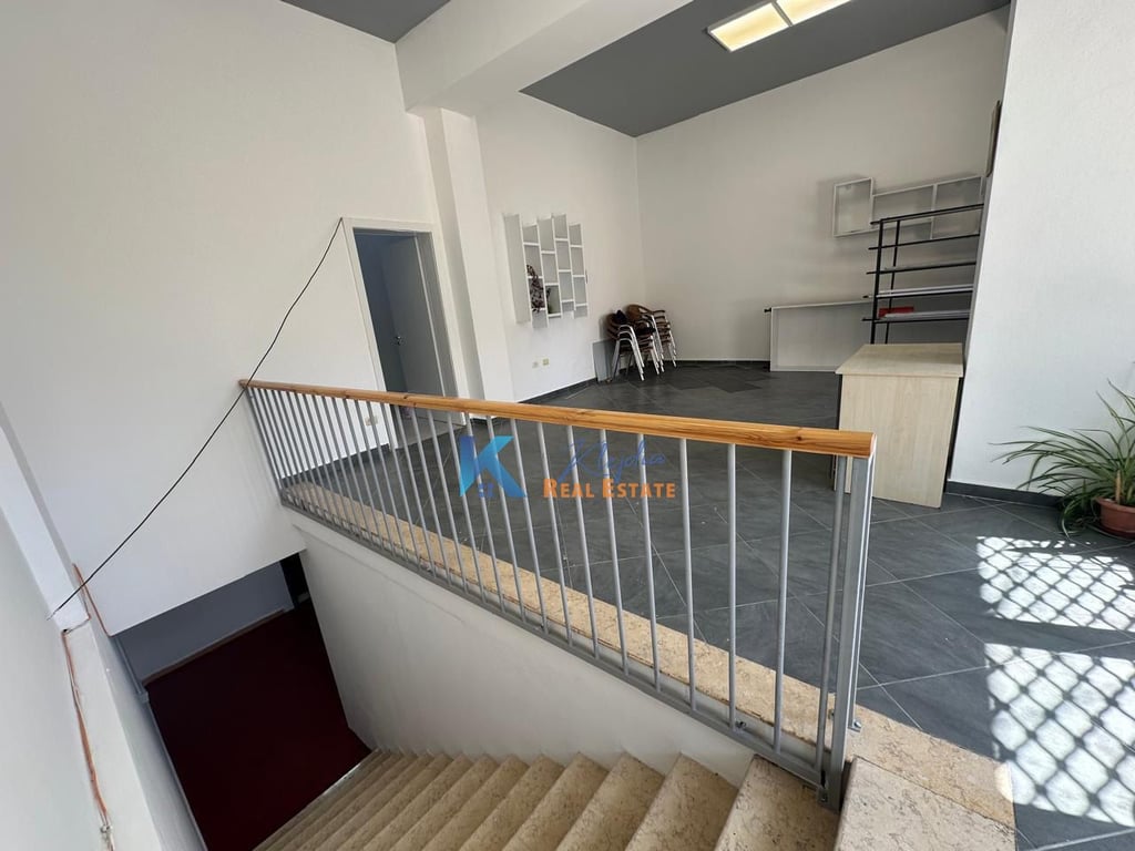 SHITET DYQAN+MAGAZINE+PARKIME prane SHKOLLES SE KUQE