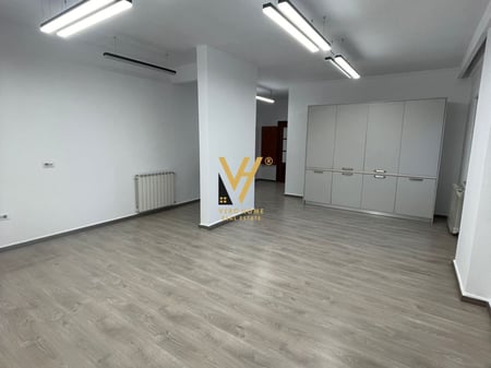 OFFICE FOR RENT 98 M2 ON BARRIKADAVE STREET 1,000 EURO