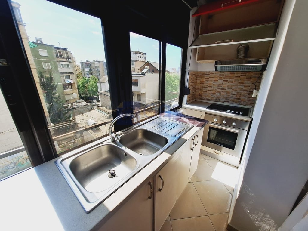 A 2+1 apartment is for rent in the Center for 470 euros.