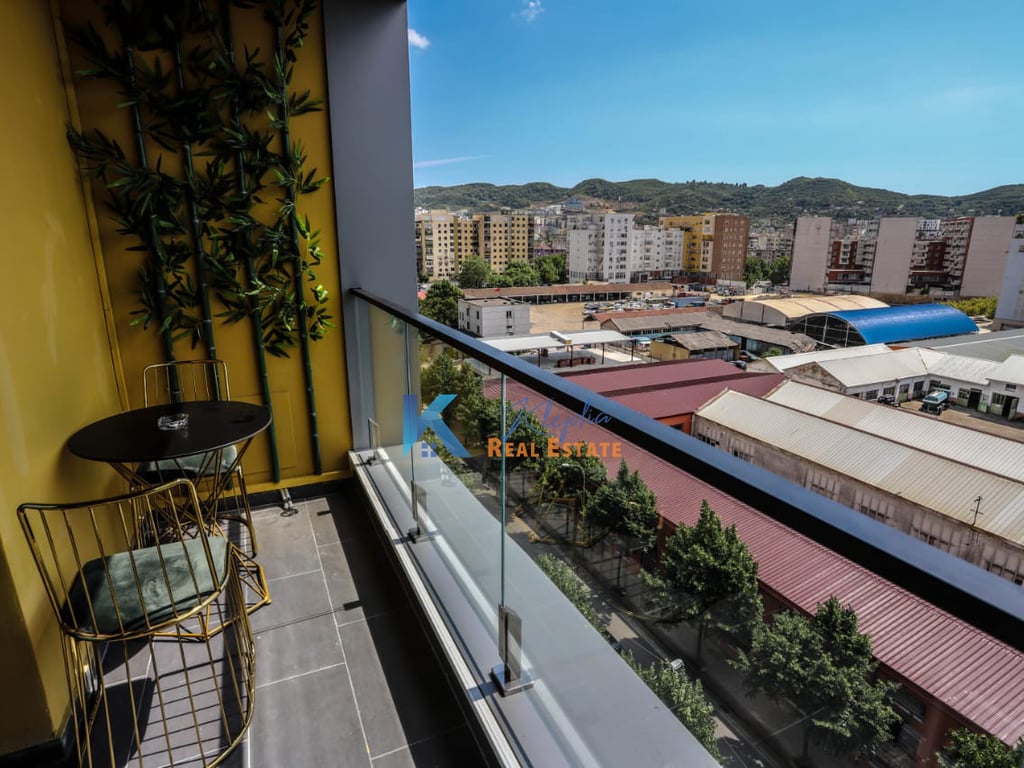 Appartamento 1+1 in Affitto a Square 21