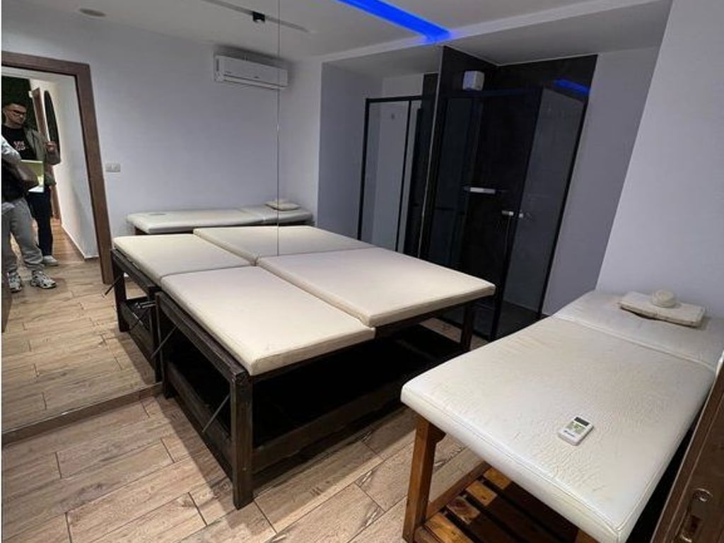 ✨🏢 BUSINESS SPACE FOR RENT – PETRO NINI LUARASI HIGH SCHOOL