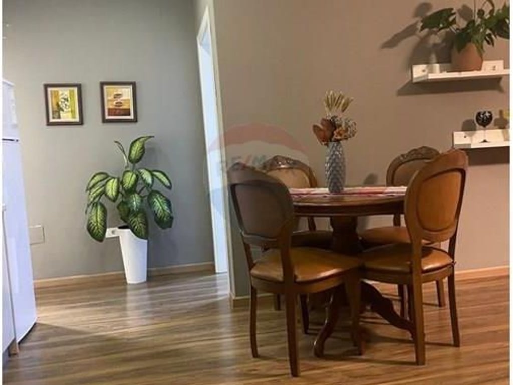 1+1 apartment for rent, Paris Commune!