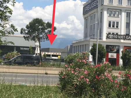 600 m2 warehouse for sale