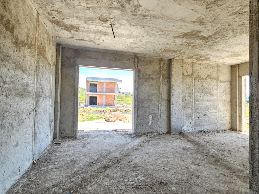 OKAZION‼️SHITET : Vile individuale në Gjirin e Lalzit🏖️ + pishinë vetëm 5 minuta larg detit || 350,000€