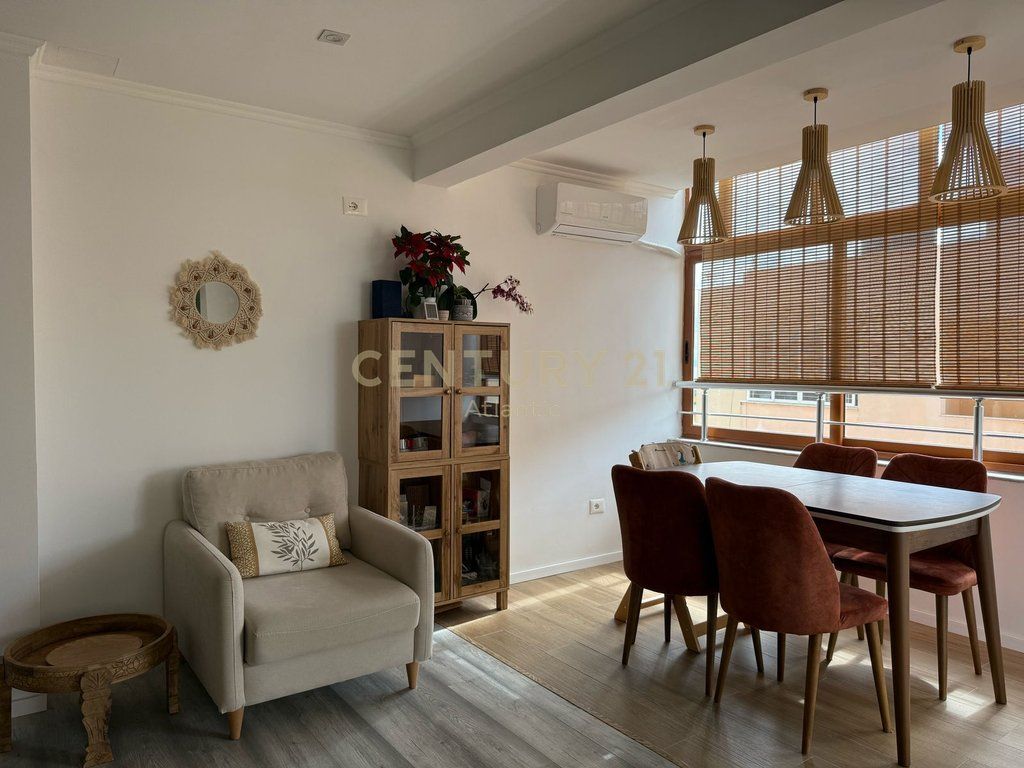 🌊 SHITET APARTAMENT ME PAMJE NGA DETI – PLAZH, DURRËS