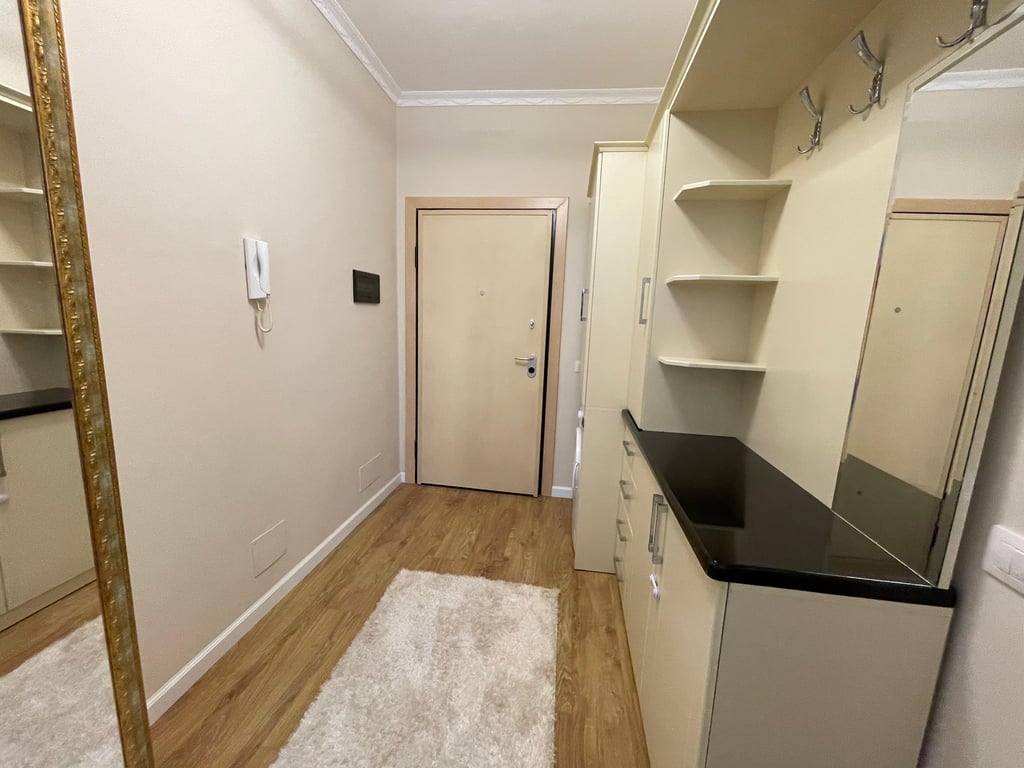 2+1+2 apartment for rent on Elbasan Street.