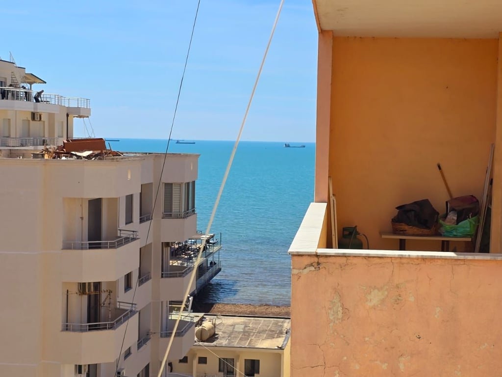 SHITET APARTAMENT 2+1 NE PLAZHIN HEKURUDHA, DURRËS 