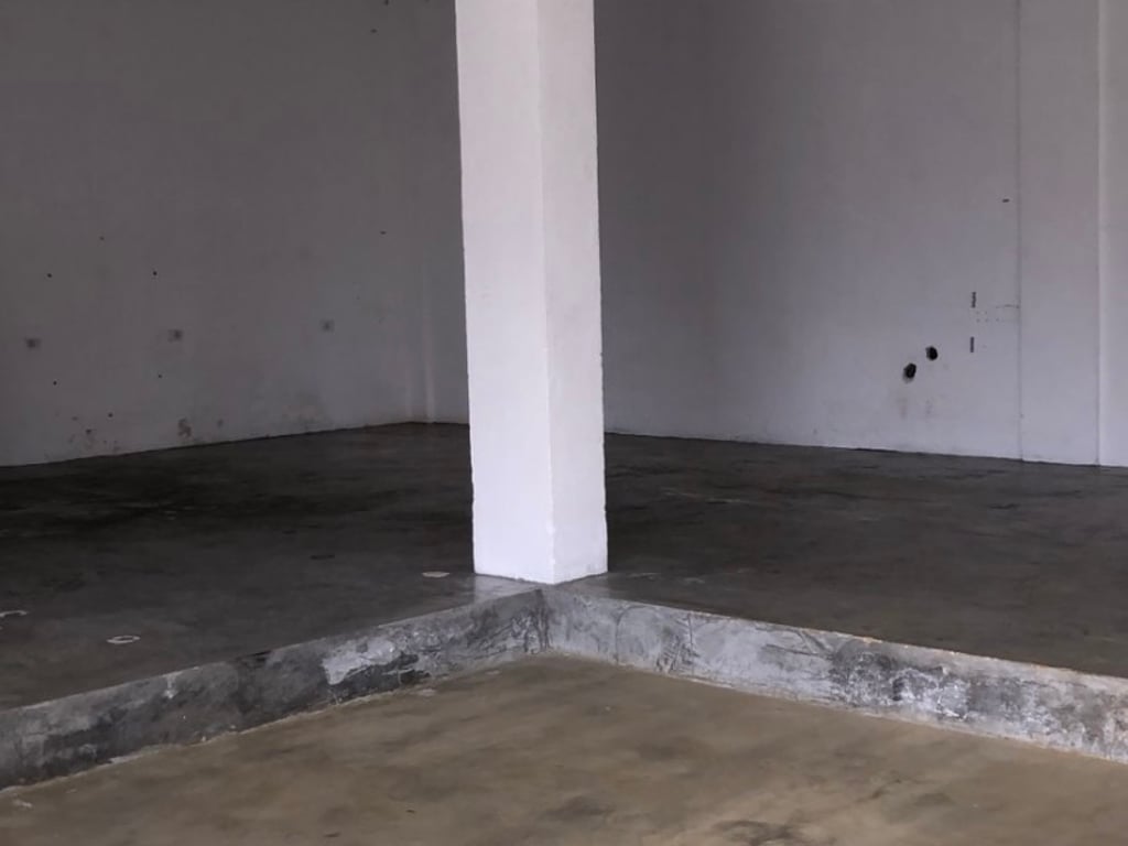 magazine for rent - Tomi Kristo St., near the water depots, by the main road, Margalem Complex