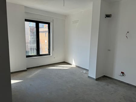 Office for rent near the Train Station, at the beginning of the New Boulevard.