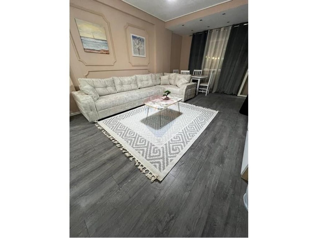 In vendita appartamento 2+1 con veranda a Durazzo