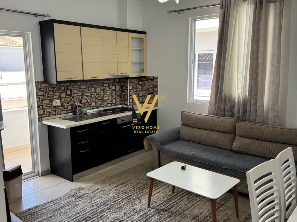 AFFITTASI APPARTAMENTO 1+1+BLK IN VIA 5 MAJI A 500 EURO