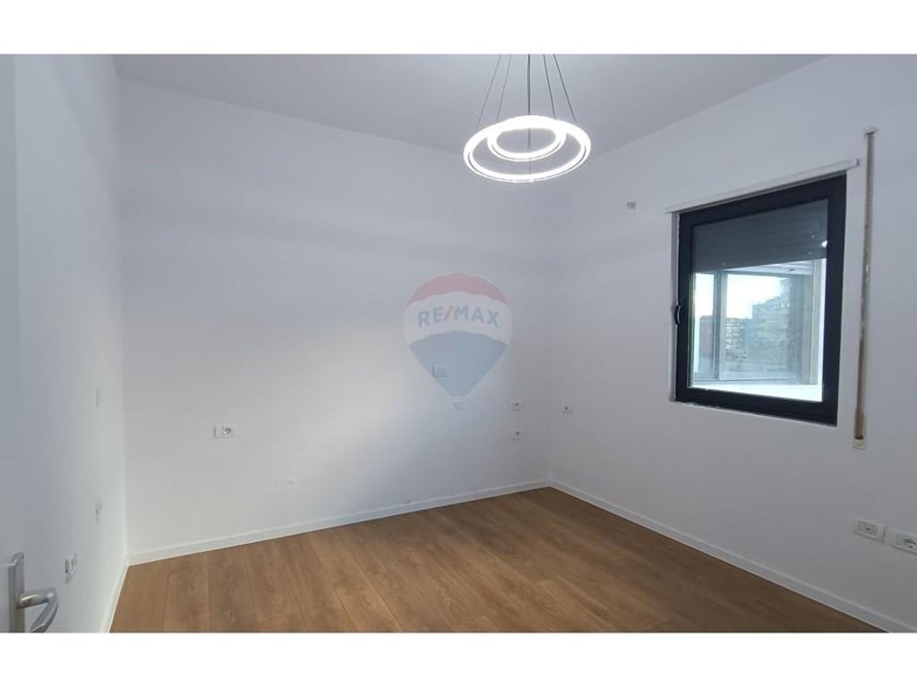 Apartment for sale 2+1 at Pazari i Ri