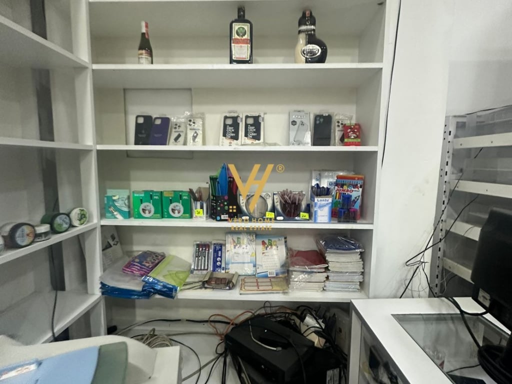 SHITET BIZNES TABACCINO 50 M2 TE FABRIKA E MIELLIT 8.000 EURO