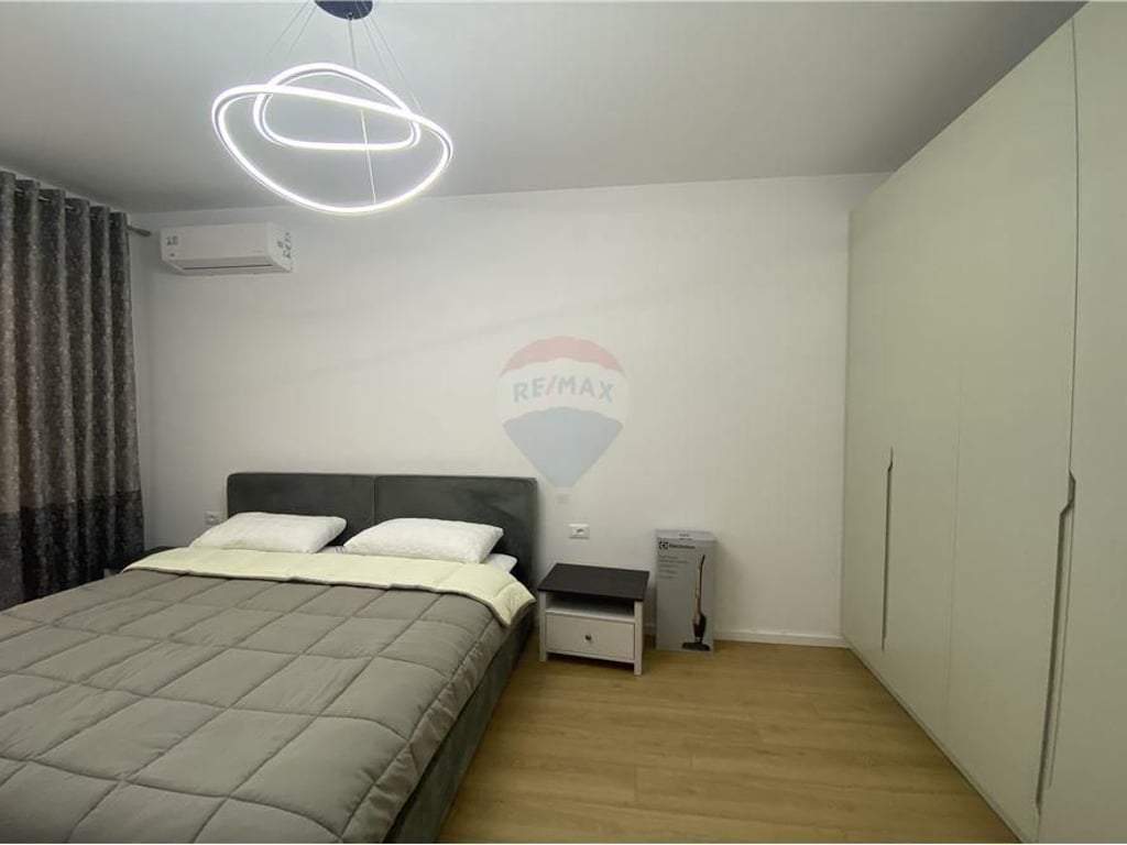 A 1-bedroom apartment with parking space is offered for rent.