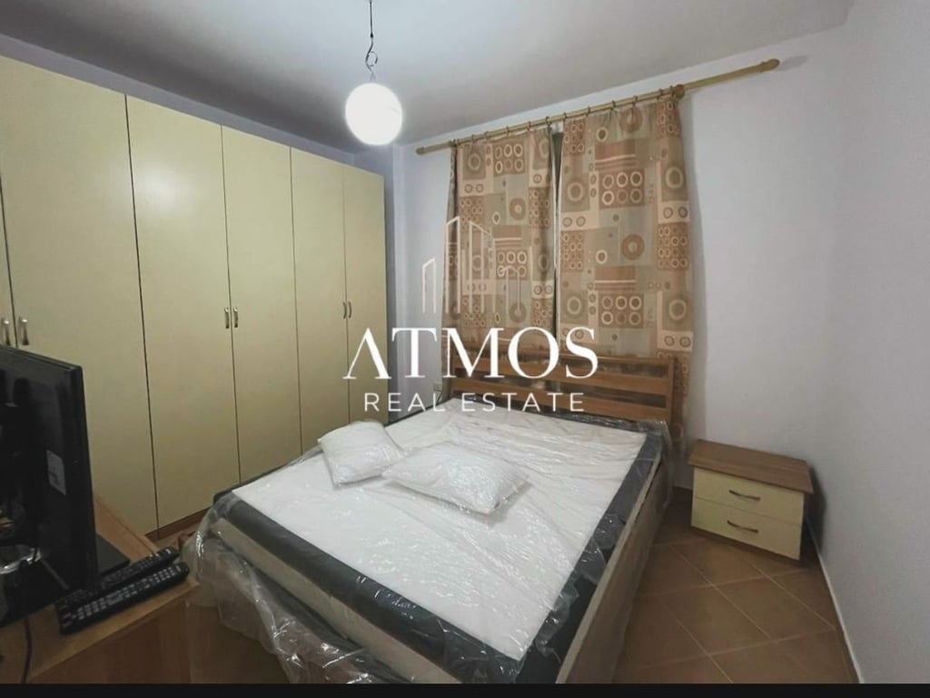 SHITET APARTAMENT 3+1+2 NE ASTIR , PRANE VILA L