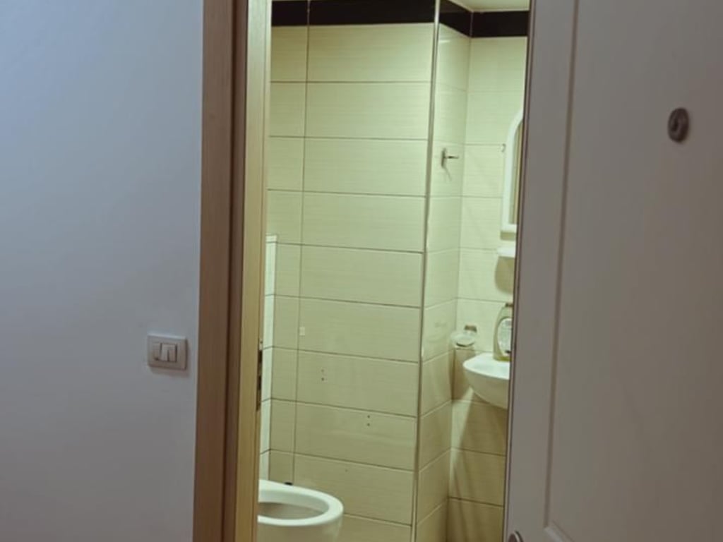 Jepet me Qera Apartament 1+1 në Astir.