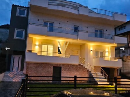 JEPET KATI I DYTE I NJE VILE ME QERA PRANE KOLEGJIT TURK 70.000 LEKE