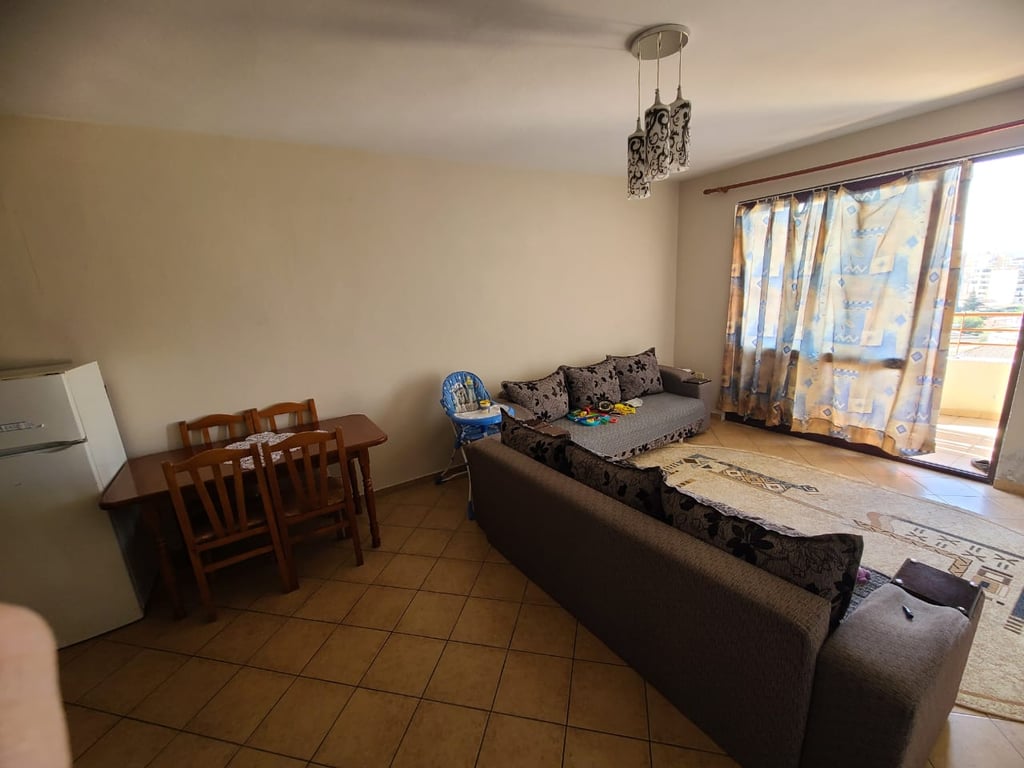 Apartament 1+1 me qira ne Kinostudio!