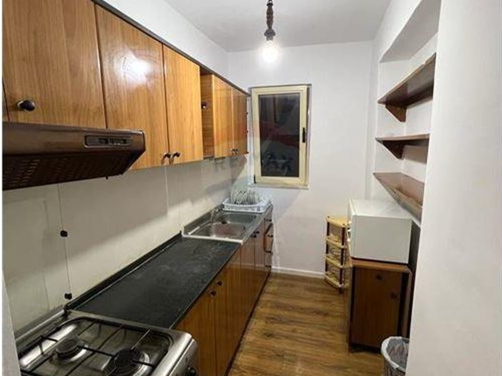 APARTAMENT ME QIRA 2+1 TE KOMUNA PARISIT 