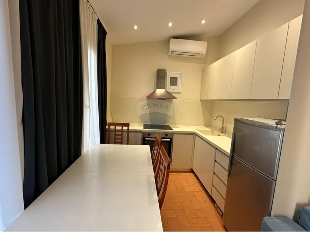 Jepet me qira apartament 2+1 ne Myslym Shyr