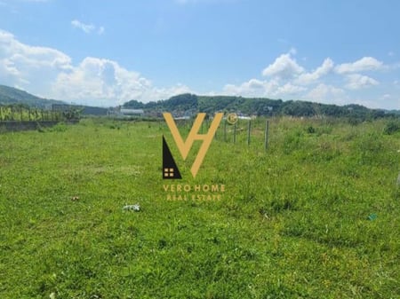 SHITET TOKE 1.000M2 NE PEZE 63.000 EURO