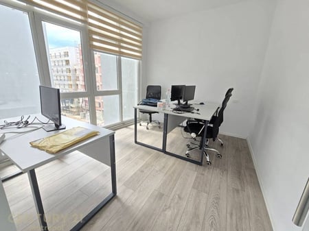🏢 Japim Zyrë me Qira – Komuna e Parisit, Kika 2