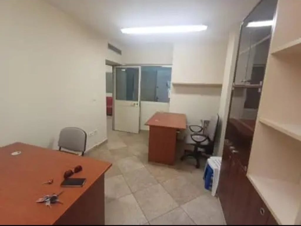 Zyre me qira prane Vasil.Shantos 600 €
