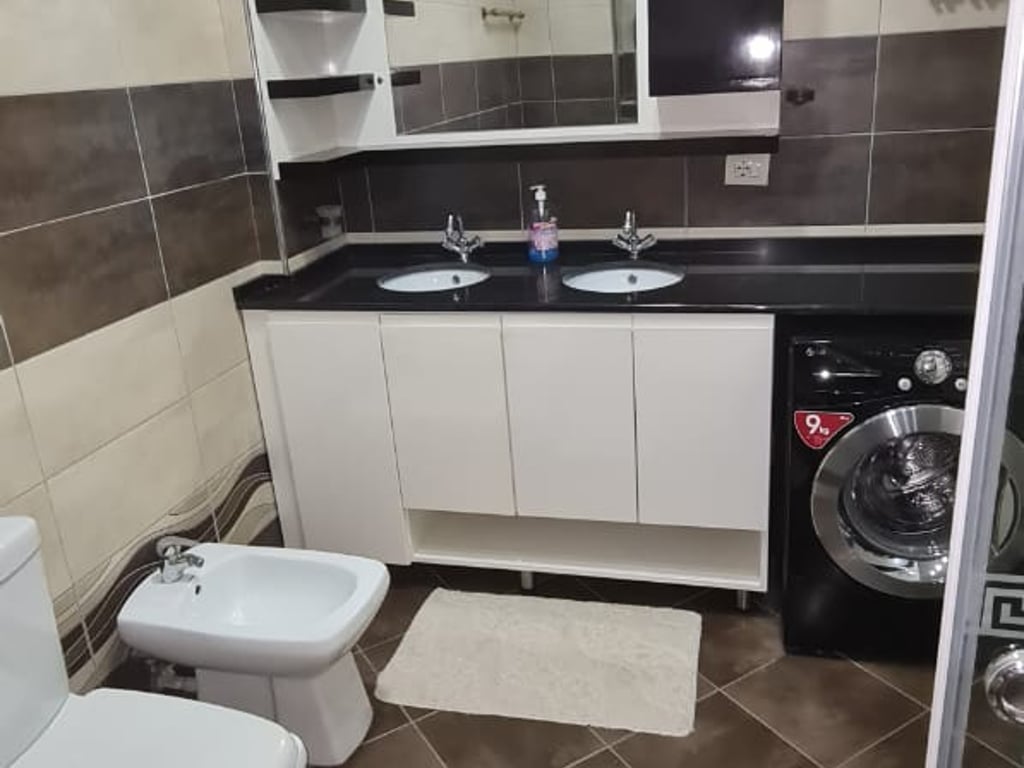 📌Jepet me Qira Apartament 3+1 – Bulevardi i Ri