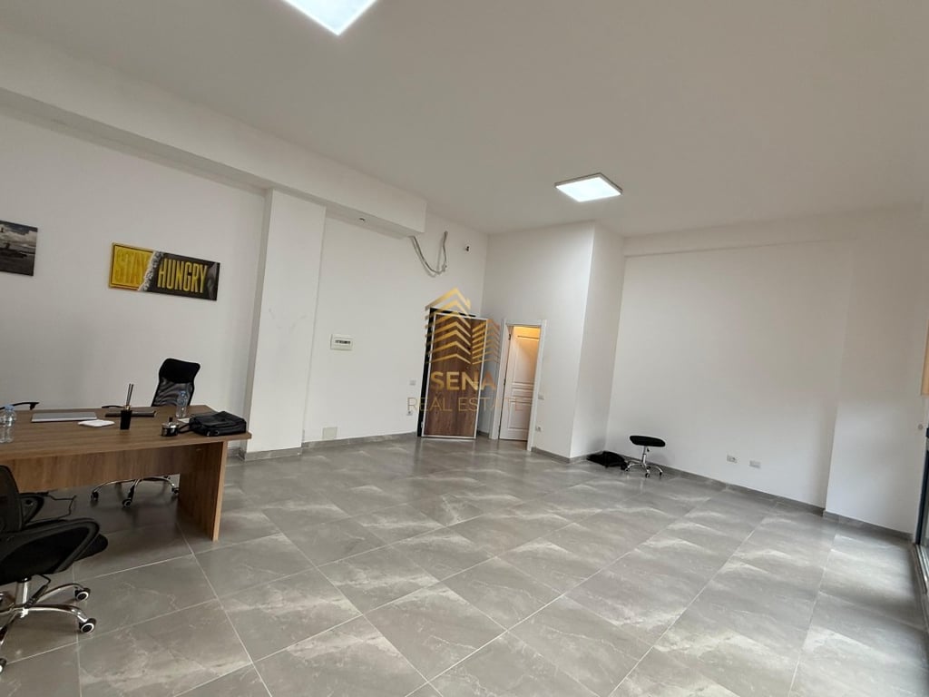 Rent, Business Space, Glass Facade – ASL Complex, 500 Euro/month