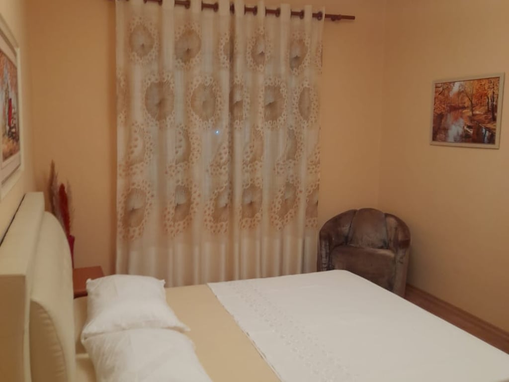 Apartament me qira 2+1 prane 21 Dhjetorit
