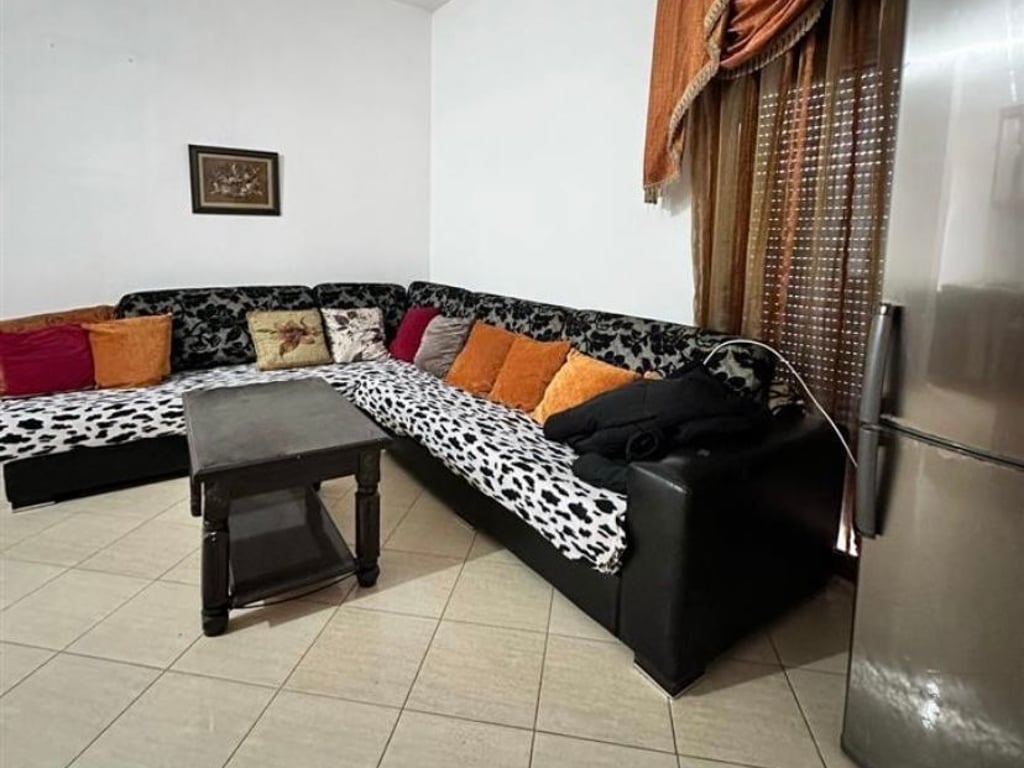 OKAZAION/ Shtepi me qira Astir