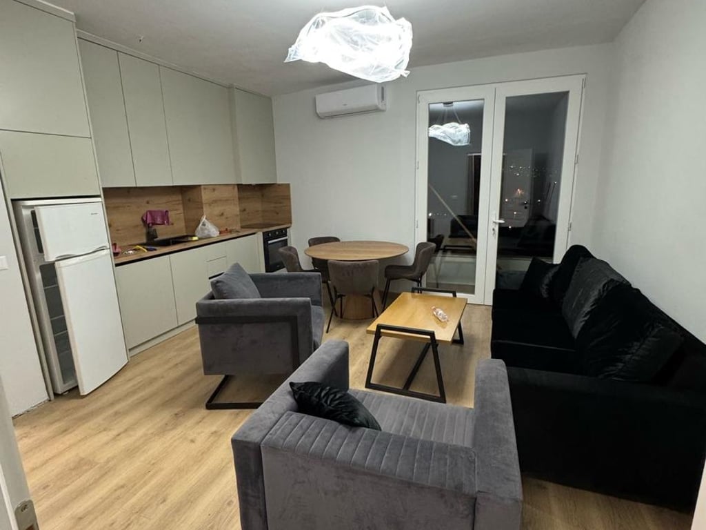 APARTAMENT ME QERA 1+1