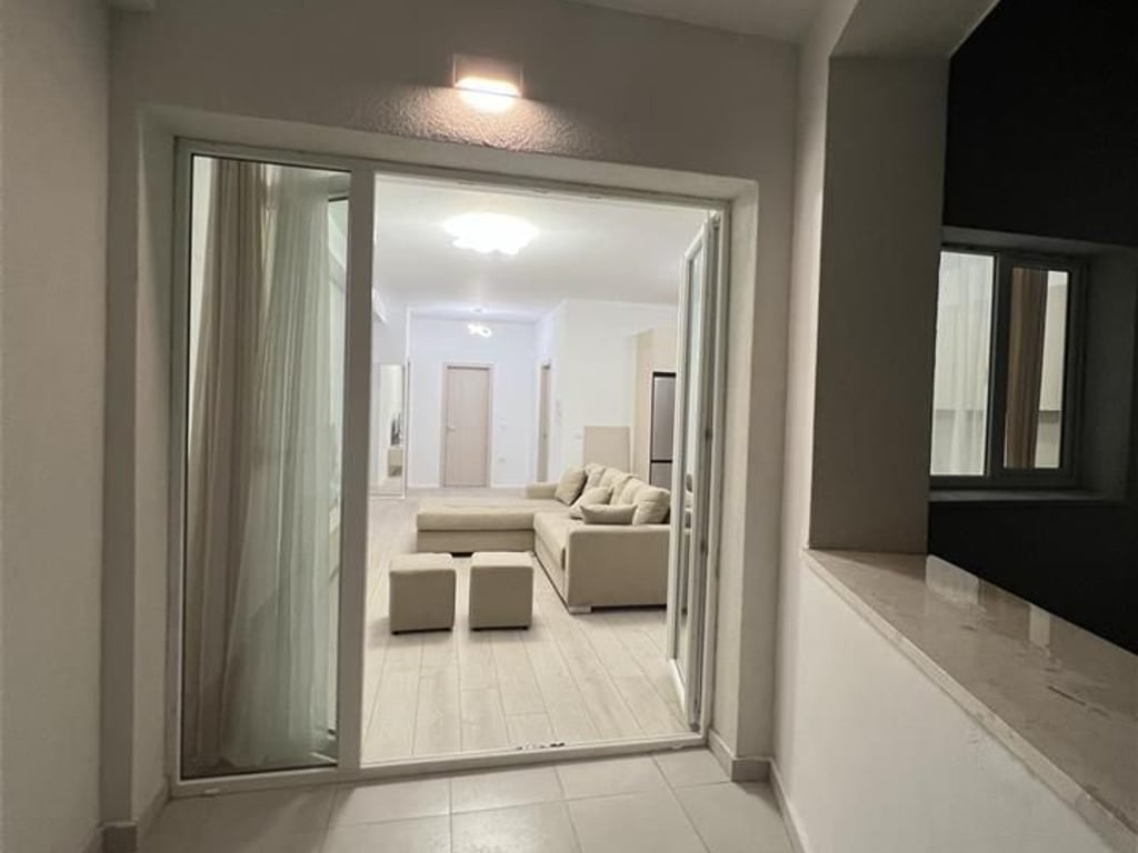 Jepet me qera Apartamenti 2+1 , Astir tek River Residence  Cmimi: 600 mije leke 