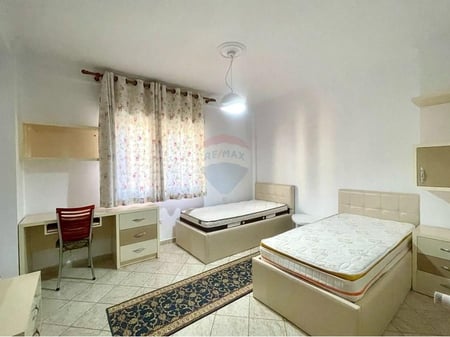 Apartament 2+1 me qira ne komune 