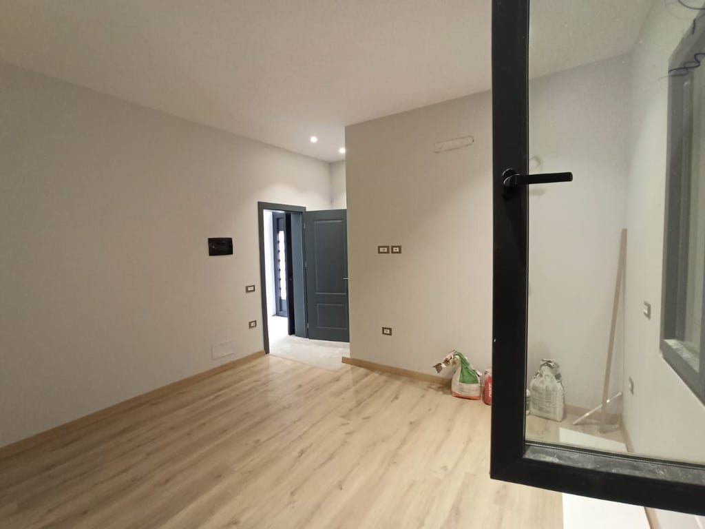 Ambiente in Affitto - Nel Centro di Tirana
