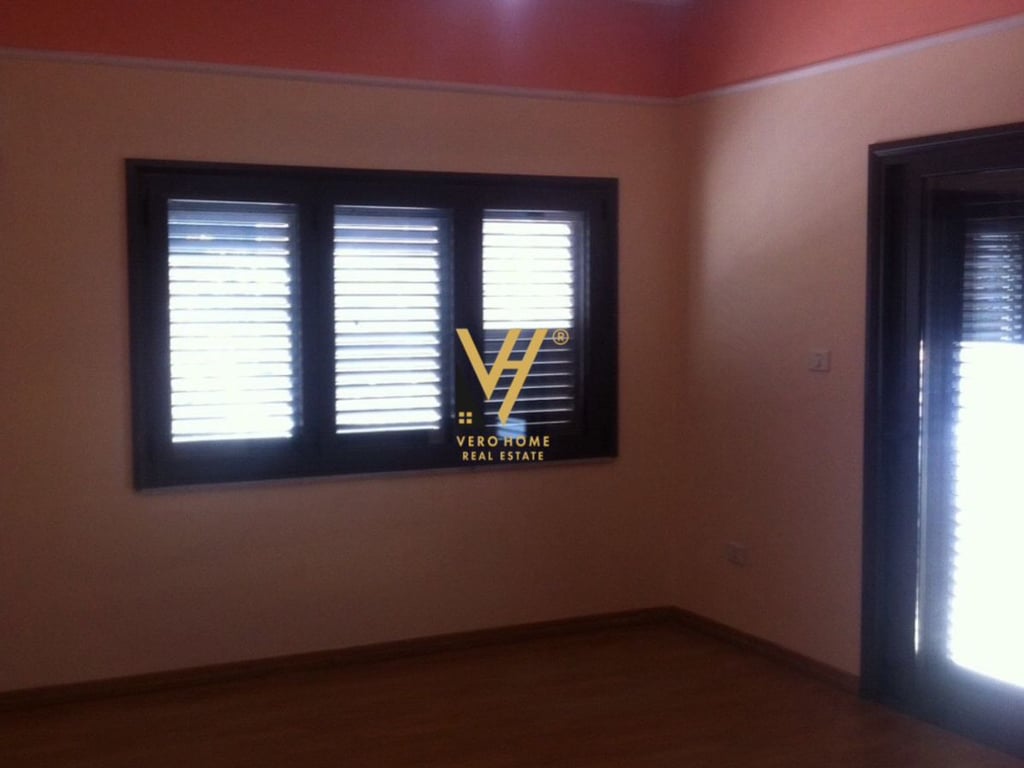 3-Story Villa for Rent in Student City - 2,500 Euros